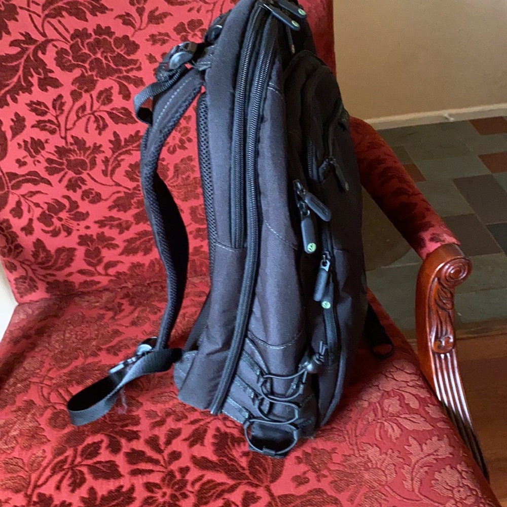 Targus Black Backpack - image 2